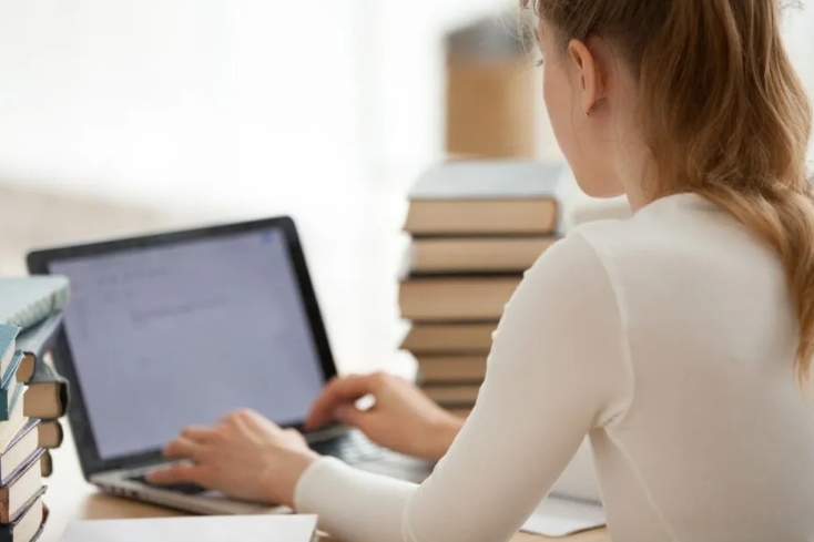 印第安纳大学法学专业选课时间及注意事项