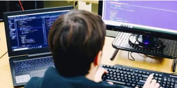 留学生计算机可以找老师辅导吗？(留学生计算机可以找老师辅导吗)