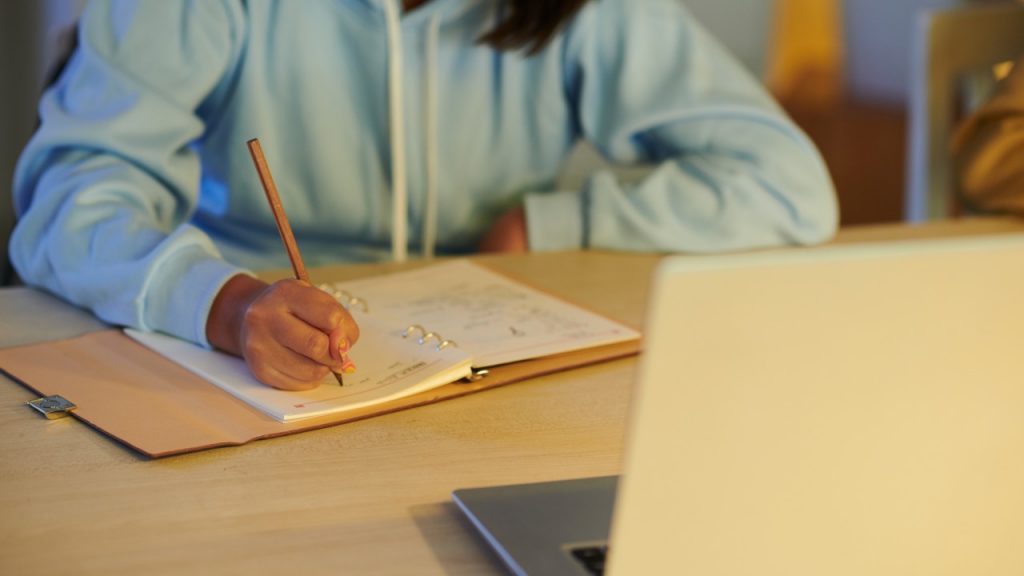 美国research paper写作详细指南