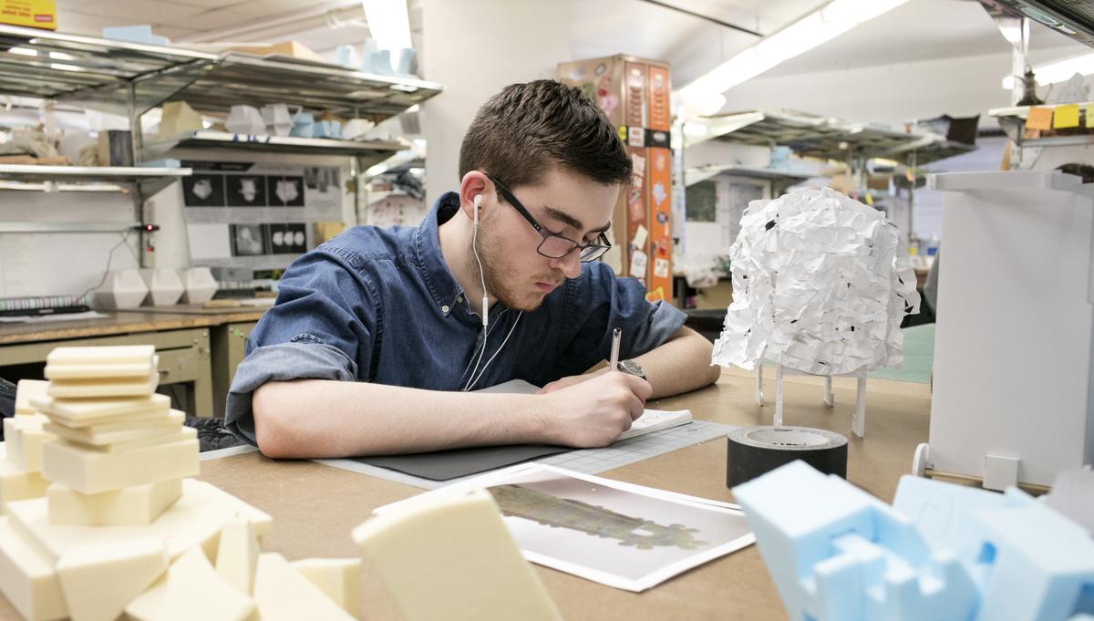 美国伊利诺伊香槟分校Industrial Design工业设计专业课程信息汇总