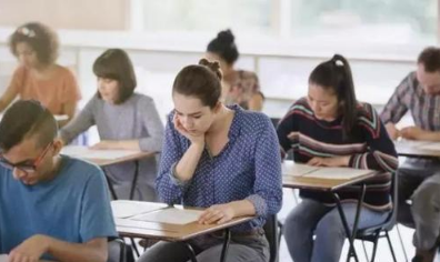 AP经济学作业课程在线辅导：AP经济学考试结构与分数计算